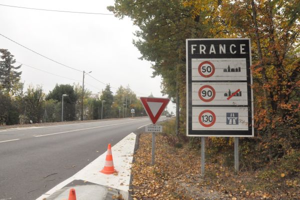 ¿Cómo cruzar la frontera franco-suiza todos los días?
