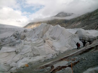 Entrada actual a la cueva
